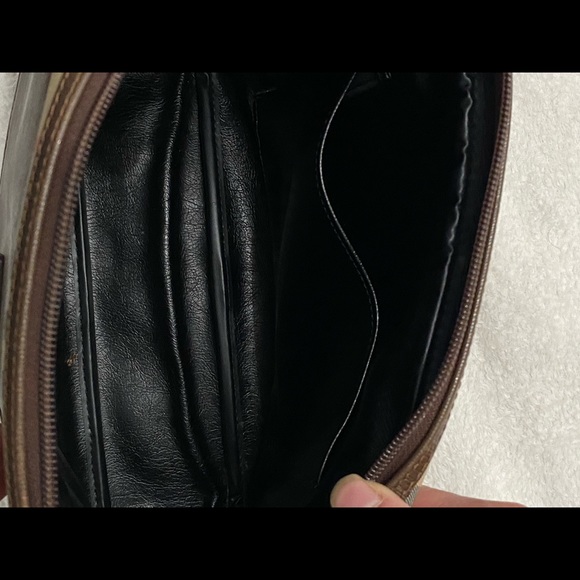 VINTAGE Burberrys Crossbody Bag - Picture 9 of 9